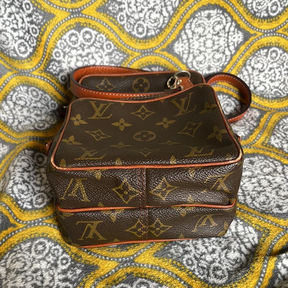 Vintage Louis Vuitton Crossbody bag - Picture 4 of 9